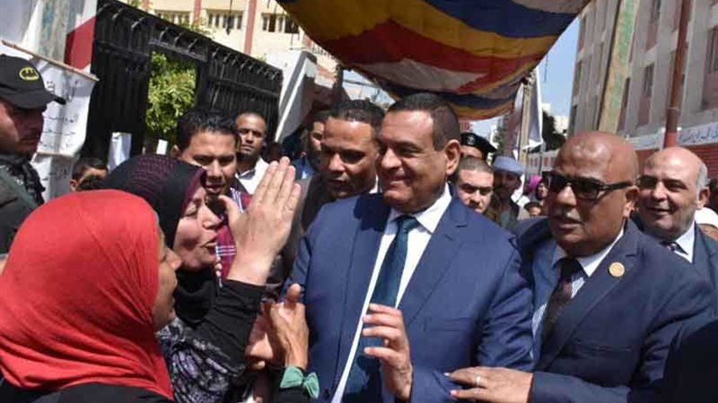 محافظ البحيرة يواصل