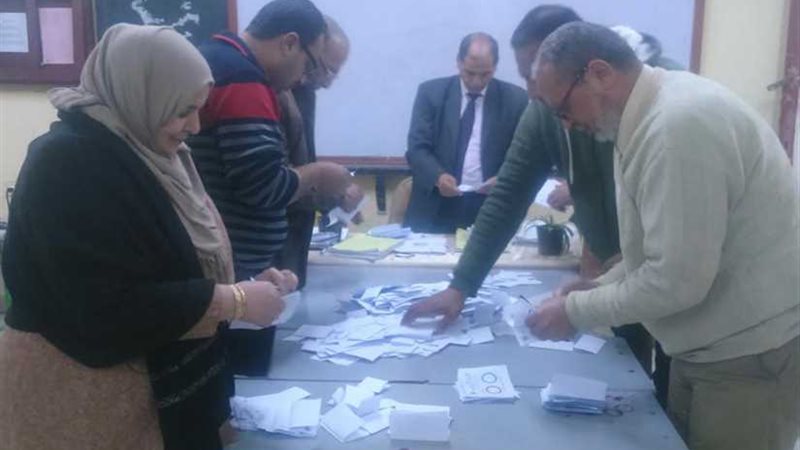 بدء أعمال الفرز في