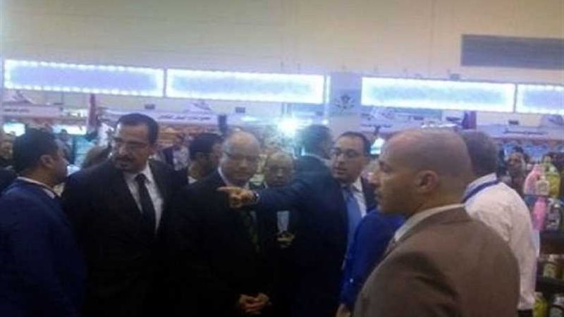 رئيس الوزراء يشيد