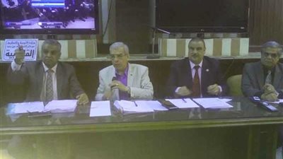 تعليم القليوبية: متابعة حالة التابلت ومنصات الامتحانات الإلكترونية بالمدارس