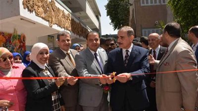 محافظ أسيوط ونائب رئيس الجامعة يفتتحان المعرض السنوي لطلاب الدفعة26 لكلية التربية النوعية