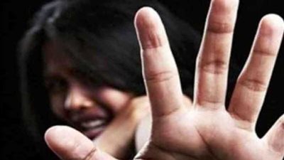 طبيبة تدفع ثمن الفوضى في بلادها.. بتناوب اغتصابها في قلب العاصمة