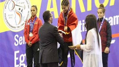 3 ذهبيات للبطلة هبة محمد في البطولة الأفريقية لرفع الأثقال