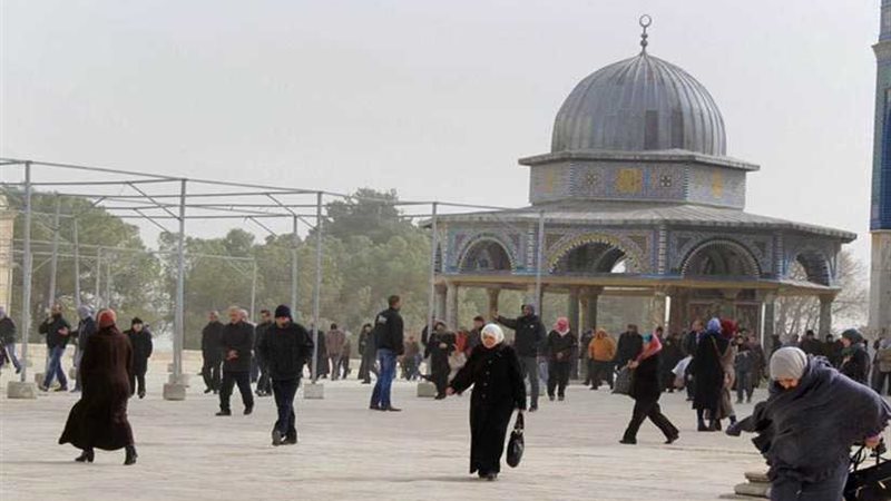 276 مستوطنًا يقتحمون