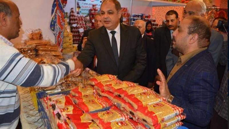 محافظ الغربية يفتتح