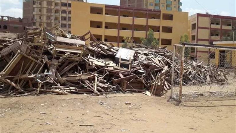 مخلفات المقاعد تهدد