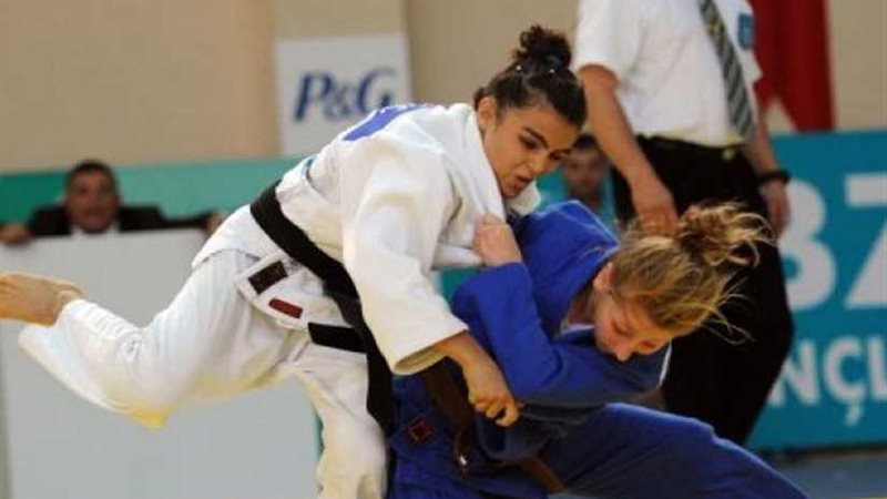 لمياء الزنان تتوج