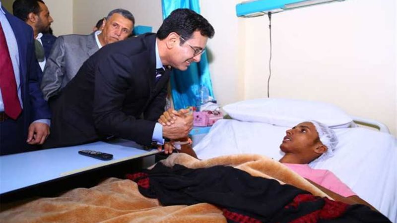 خلال زيارته للجرحى