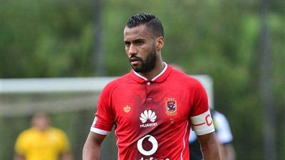 تجهيز حسام عاشور ومحمود وحيد لاعبي الأهلي لمباراة طلائع الجيش بالدوري