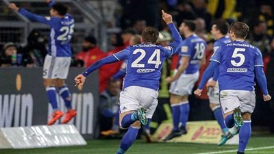 شالكه يفوز على دورتموند 4-2 ويقرب بايرن ميونيخ من لقب البوندسليجا
