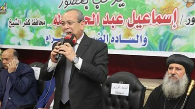 محافظ كفر الشيخ والقيادات التنفيذية يحتفلون بعيد القيامة المجيد