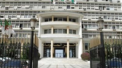 الداخلية الجزائرية: 45 مرشحا محتملا للانتخابات الرئاسية المقبلة