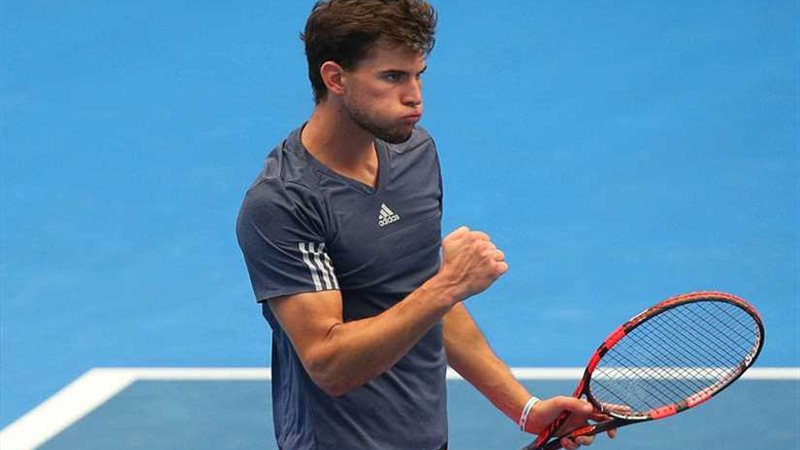 دومينيك ثيم يطيح