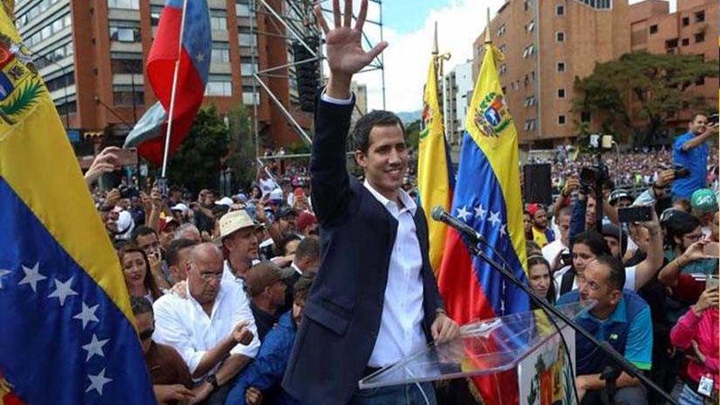 جوايدو يؤدي قسم الولاء