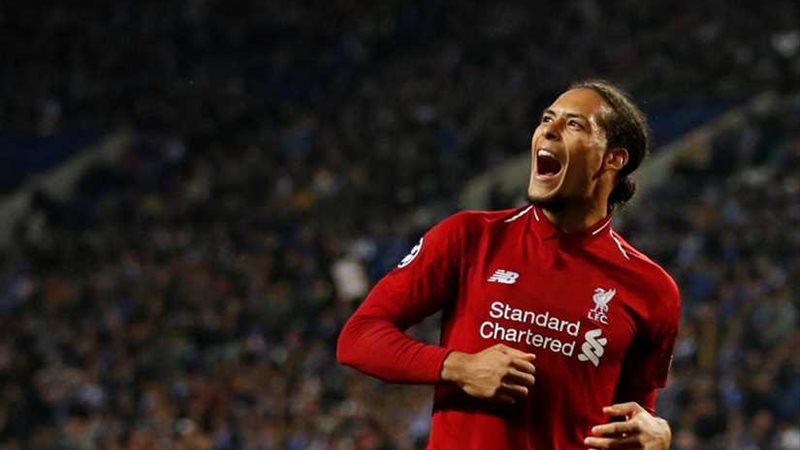 «فان دايك» يحصد جائزة