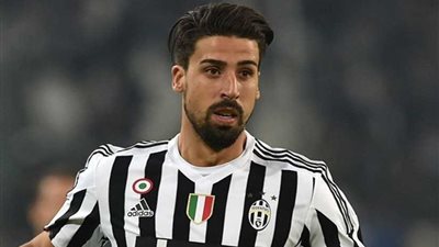 سامي خضيرة لاعب يوفنتوس الإيطالي يجري جراحة ناجحة في الركبة