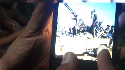 الجيش الليبي يأسر أعدادًا كبيرة من الأفارقة في صفوف الميليشيات.. (فيديو)