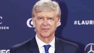 فينجر: موهبة ميسي وخبرة فالفيردي وراء تفوق برشلونة على ليفربول