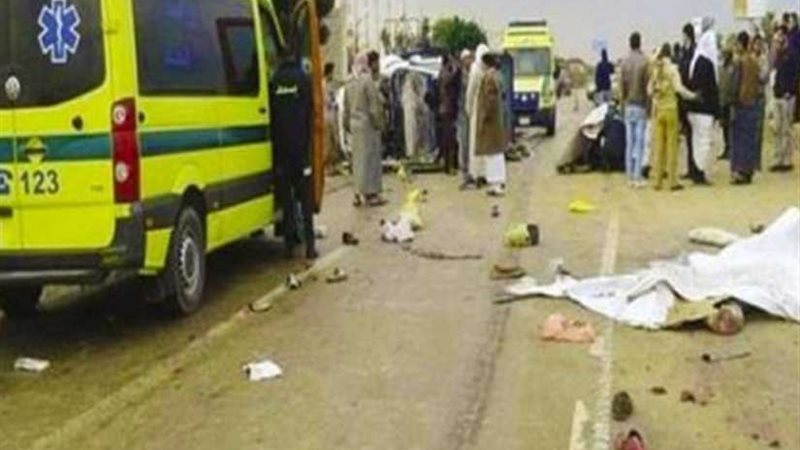 مصرع شخص وإصابة 24