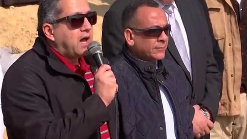 وزير الآثار يعلن