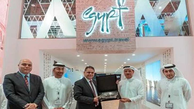 إقبال كبير على الجناح