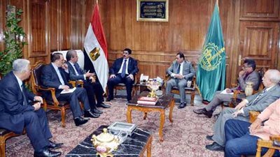 القليوبية تبحث مقترحا لإنشاء منطقة لوجيستية متكاملة لتوفير فرص عمل للشباب