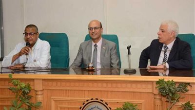 أهم أمراض الصدر لدى الأطفال بمؤتمر قسم الصدرية بجامعة أسيوط..(صور)