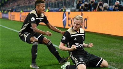 الهولندي فان دي بيك يقترب من ريال مدريد