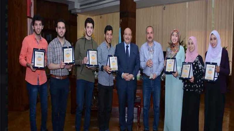 رئيس جامعة طنطا يكرّم