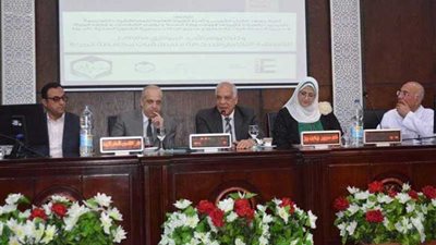 محافظ الجيزة يلتقي مديري المستشفيات لبحث الارتقاء بالمنظومة الصحية