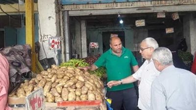 وكيل وزارة التموين يطمئن على توافر السلع في أول أيام رمضان