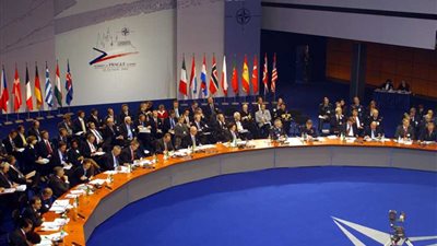 الناتو يحذر تركيا من نشر منظومة الدفاع الجوي 