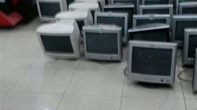 جمارك بورسعيد تحبط محاولة تهريب شاشات كمبيوتر مستعملة محظورة