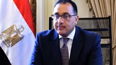 رئيس الوزراء يتابع موقف توصيل المرافق لـ13 مجمعا صناعيا يتم تنفيذها