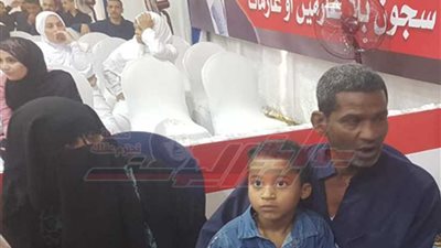 غارم يسجن في 3 بطاطين.. ومبادرة سجون بلا غارمين تعيده لأطفاله