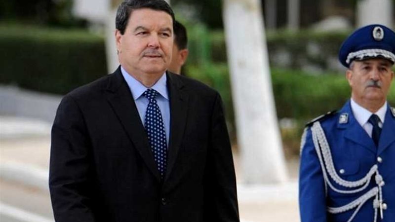 التحقيق مع نجل المدير