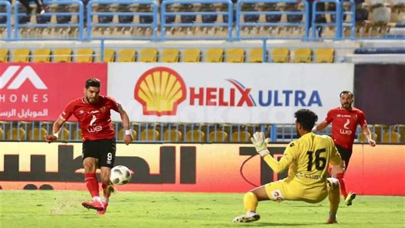 الأهلي يلامس النجوم