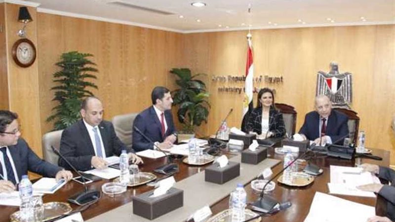 وزيرا العدل والاستثمار