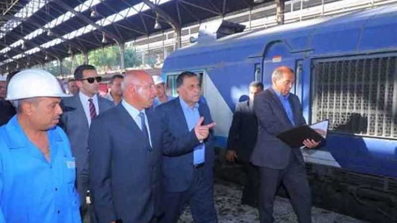 وزير النقل يتابع