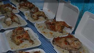 كرم المنايفة.. وجبات غذائية يوميًا هدية شباب زاوية جروان للفقراء
