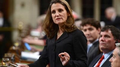 وزيرة الخارجية الكندية تختتم زيارتها إلى أوكرانيا بعد لقاء المسؤولين في البلاد