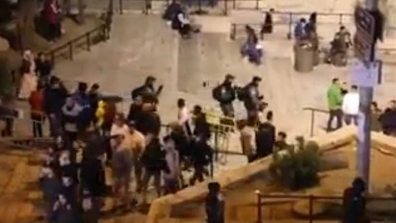 شاهد.. الاحتلال يعتدي