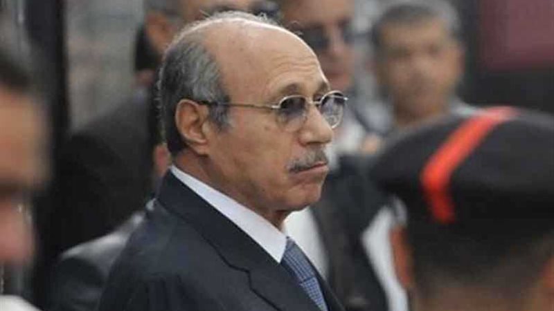 براءة العادلي و8