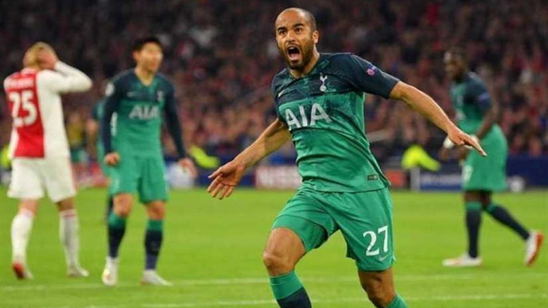 لوكاس مورا يفوز بائزة