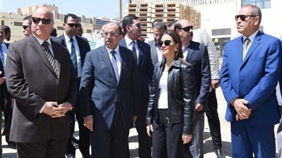 وزيرا الاستثمار والتنمية المحلية يتفقدان أعمال التطوير النهائية للمنطقة الحرة بمدينة نصر