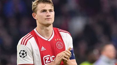 برشلونة يسعى لحسم صفقة دي ليخت قبل ليفربول ويوفنتوس