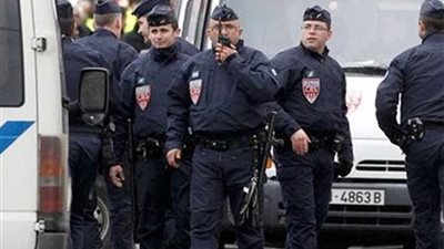 الشرطة الفرنسية: فتح تحقيقات حول لجوء أفرادها لإخراج أسلحتهم بوجه سائق