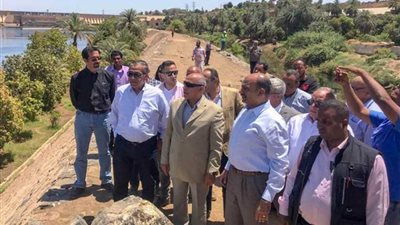 وزير النقل من أسوان: محور بديل لخزان أسوان بملياري جنيه