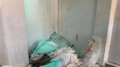 ضبط 12 طن دقيق مدعم مهرب داخل مخزن بالغربية