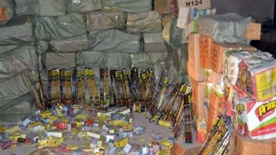 القبض على عاطل وبحوزته ألعاب نارية بطوخ